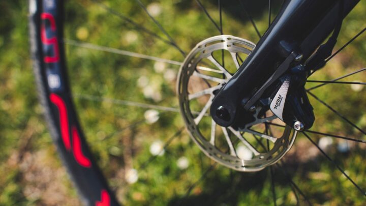 Benefícios de ter uma bicicleta de freio a disco