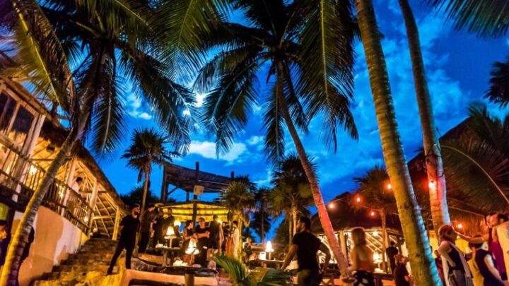 Baladas em Tulum: Música, Dança e Diversão